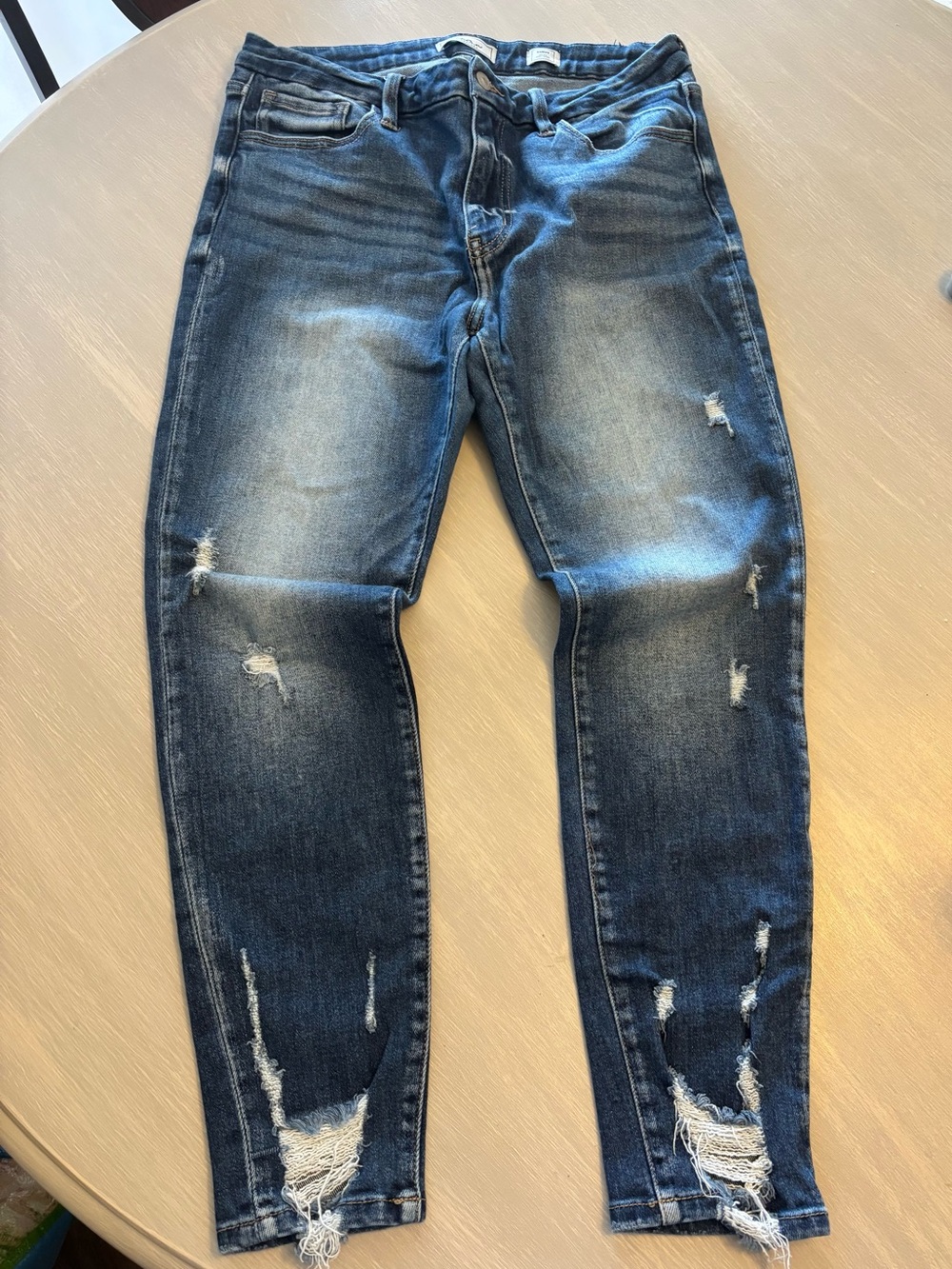 KanCan Women’s Kurvy Skinny Distressed Dark Blue Jeans